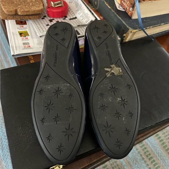 Karl Lagerfeld Paris Vada Dk Blue Patent Ballet Flats - Picture 2 of 10